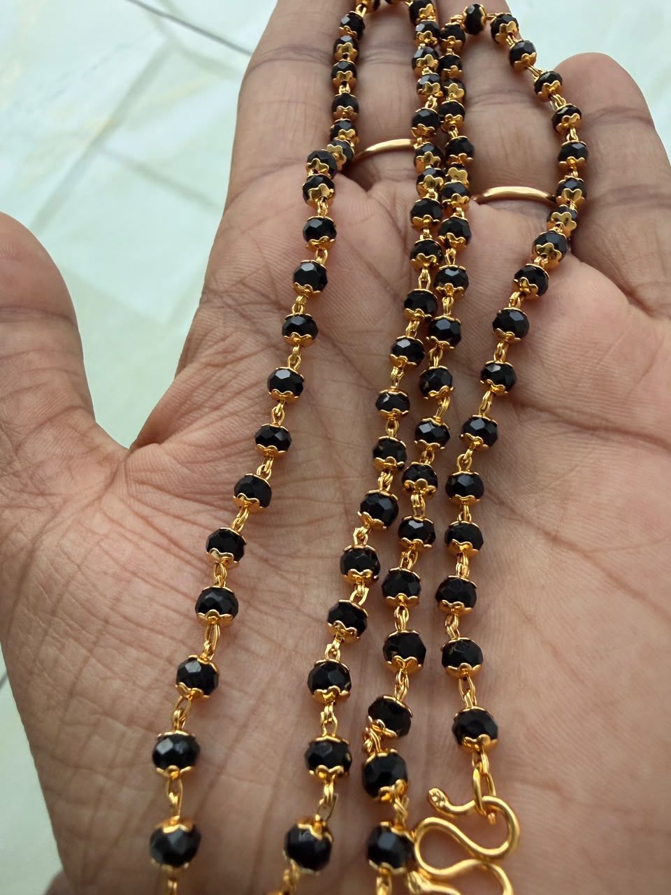 Gold plated small balck karimani 8 pidi chain